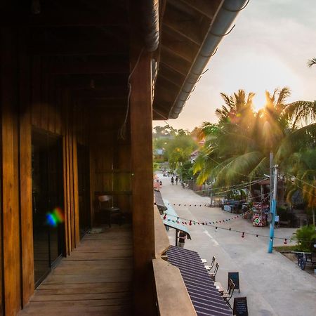 Two Ducks Hotel Koh Rong Sanloem Bagian luar foto