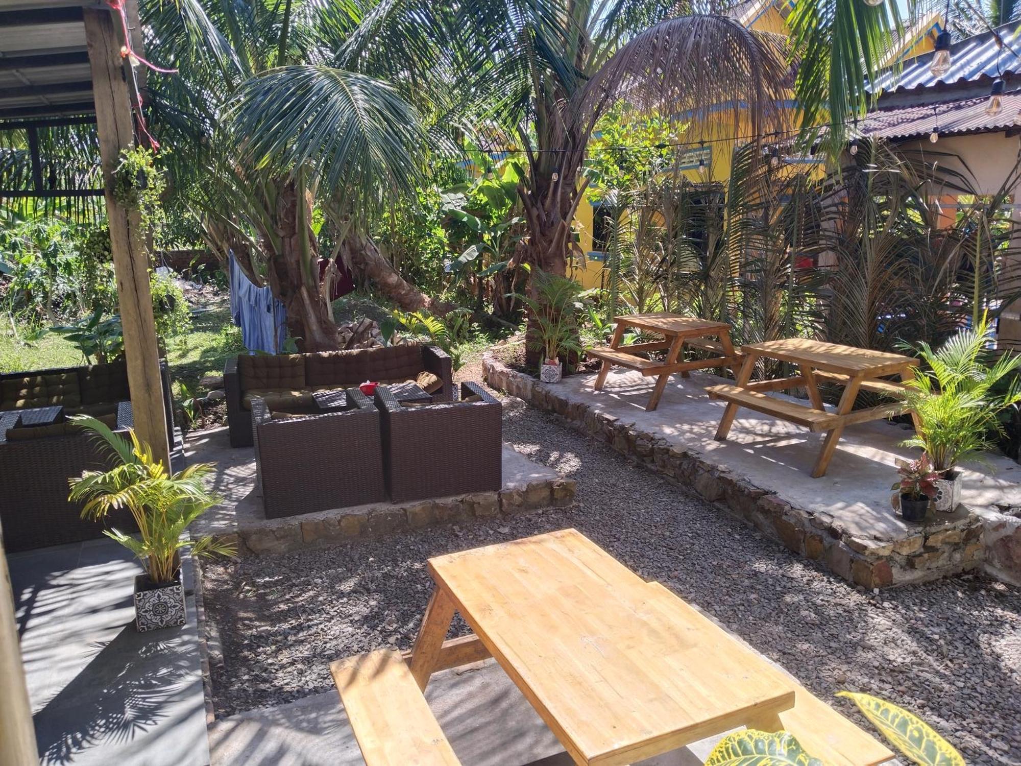 Two Ducks Hotel Koh Rong Sanloem Bagian luar foto